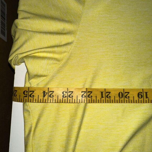 Under Armour Mens Active Top sz 2XL Yellow Loose Fit Polo Breathable Stretch - Picture 3 of 7